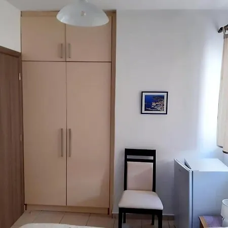 Guest house Luna Tribunj (Sibenik-Knin)