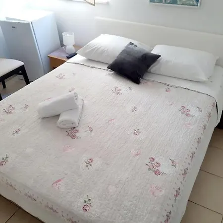 Luna Guest house 3*