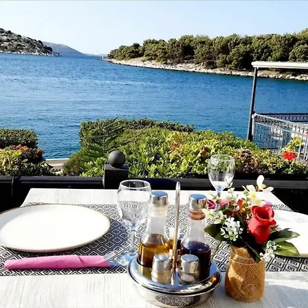 Luna Tribunj (Sibenik-Knin)