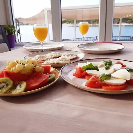Luna Guest house 3*