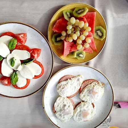 Guest house Luna Tribunj (Sibenik-Knin)