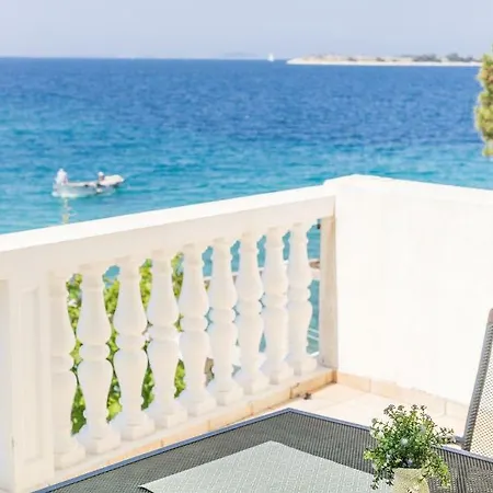 Luna Tribunj בית הארחה Tribalj