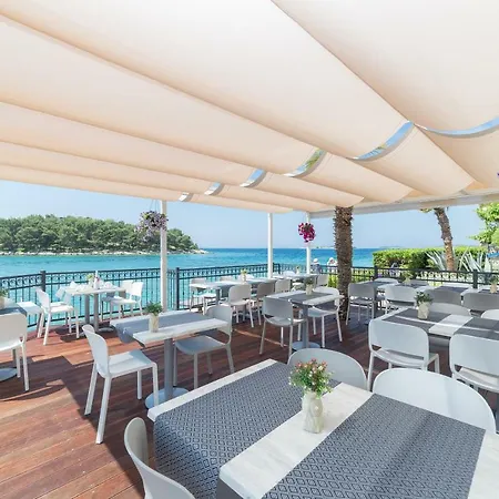 Luna 3* Tribunj (Sibenik-Knin)