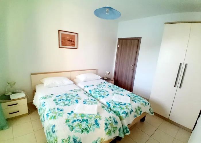 Luna Tribunj בית הארחה Tribalj