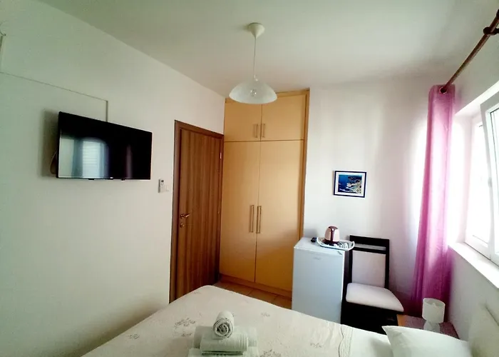 Gasthuis Luna Tribunj 3*