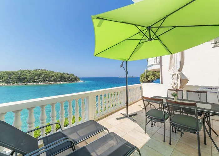 בית הארחה Luna Tribunj 3*