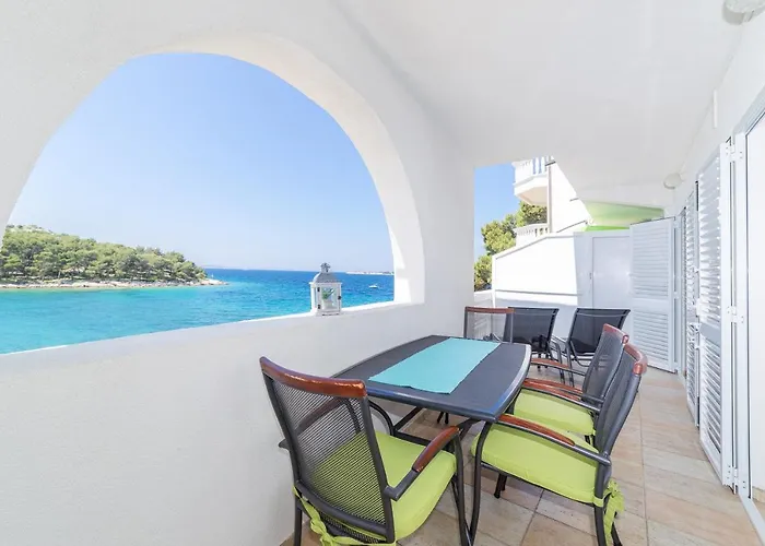 Luna Tribunj בית הארחה 3*